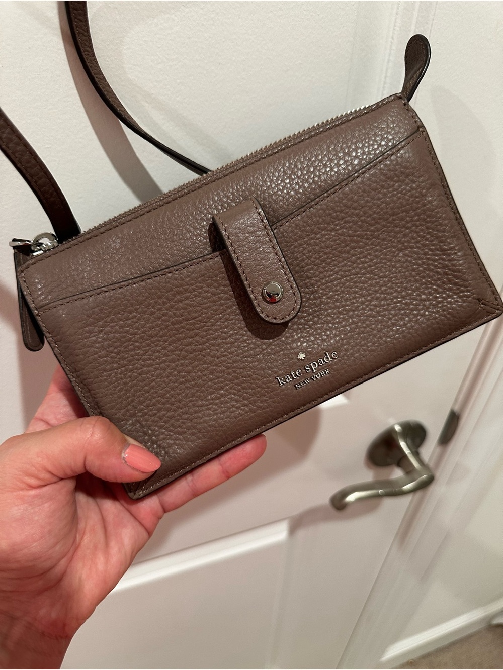 Kate Spade Brown Pebbled Leather Crossbody Wallet Clutch | Adjustable Strap